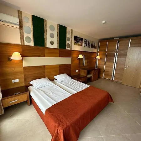 Отель Briz - Section B