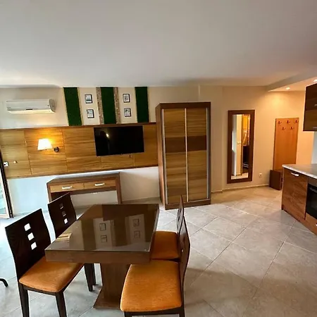 Briz - Section B Слънчев бряг