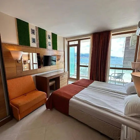 Briz - Section B Hotell Slăntjev Brjag