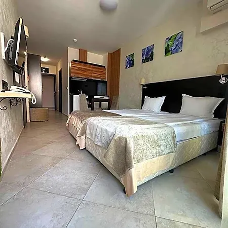 Briz - Section B Hotel 3*