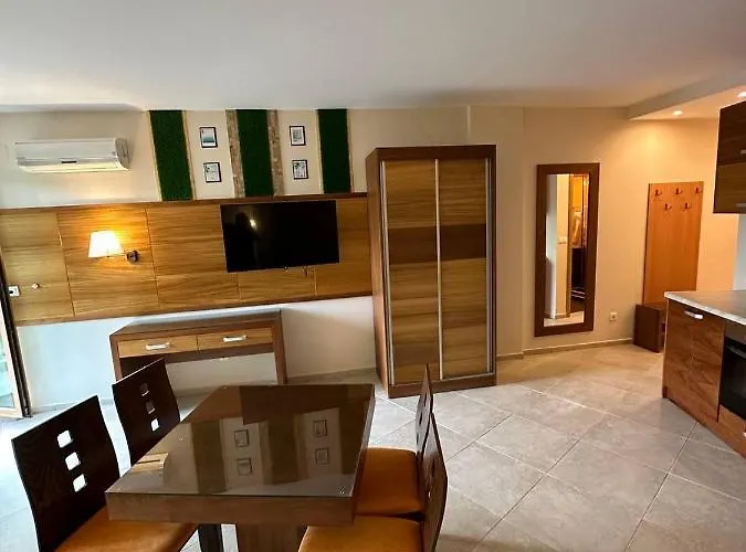 Briz - Section B Slantchev Briag