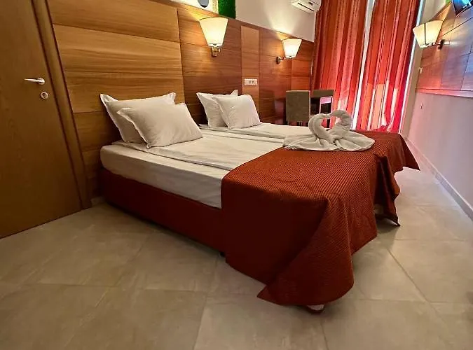 Briz - Section B Отель